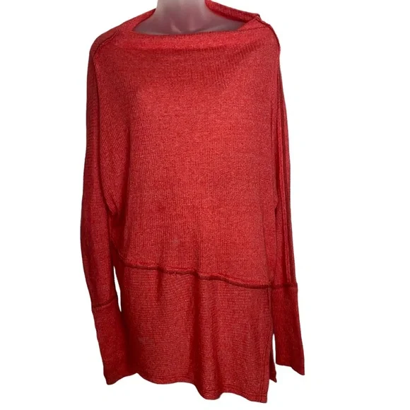 We The Free Londontown red long sleeve ribbed asymmetrical hem thermal - Picture 2 of 11